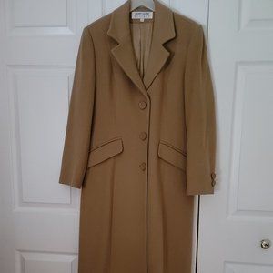 Larry Levine Beautiful Camel Lambswool & Cashmere Overcoat, Size 2